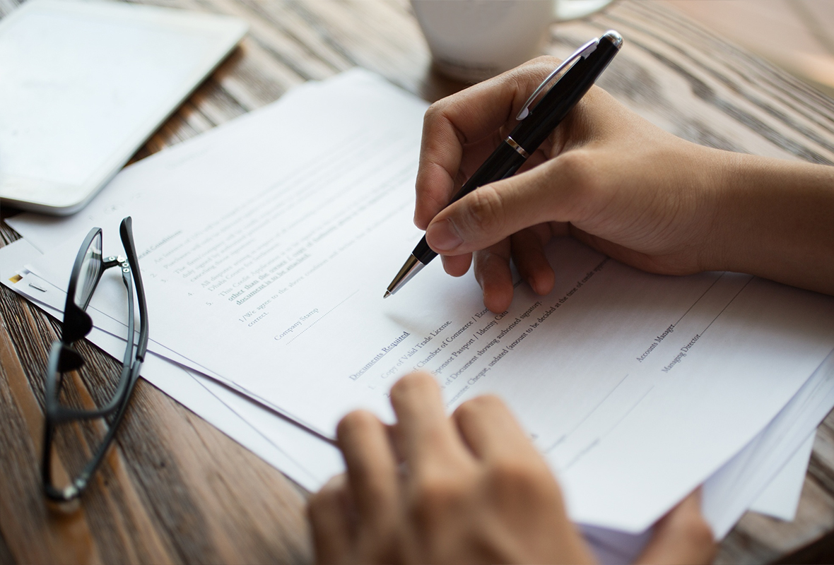 Tamamlayıcı mı, özel mi? Sağlık sigortası seçeneklerini karşılaştırın, size en uygun olanı Adam’s Sigorta ile kolayca seçin!